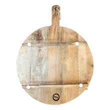 Load image into Gallery viewer, XL ronde epoxy borrelplank Deluxe zwart/zilver/wit/zilveren steentjes

