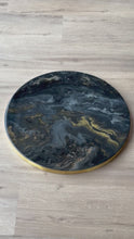 Load and play video in Gallery viewer, Epoxy schilderij - ORBIS - Ø60 cm
