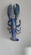 Load and play video in Gallery viewer, Kreeft decoratie kobalt blauw
