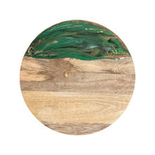 Load image into Gallery viewer, Epoxy borrelplank Ø39 cm Green/gold/bronze/black 1
